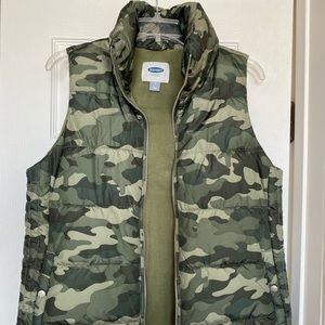 Old Navy Camouflage Puffer Vest